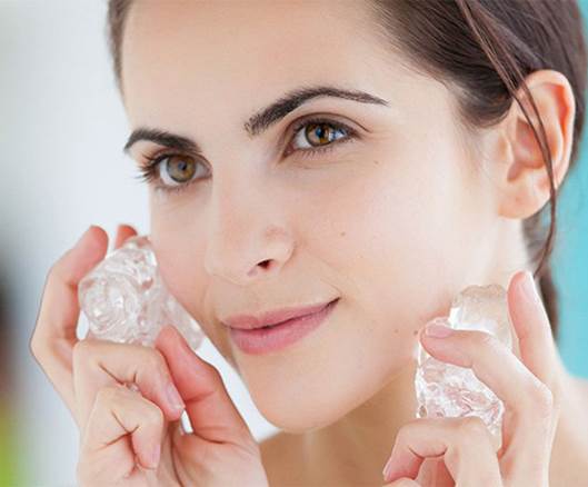 طريقة مكعبات الثلج لبشره نضره Beauty Effects Of Ice Cubes_4.jpg